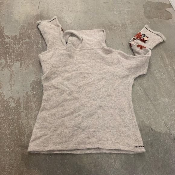 Simons lambswool embroidered angora blend turtleneck bell sleeves sweater - Picture 5 of 7